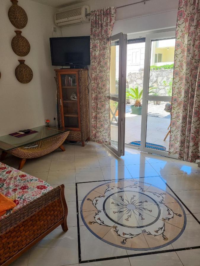 Apartments Rales Sveti Stefan Εξωτερικό φωτογραφία