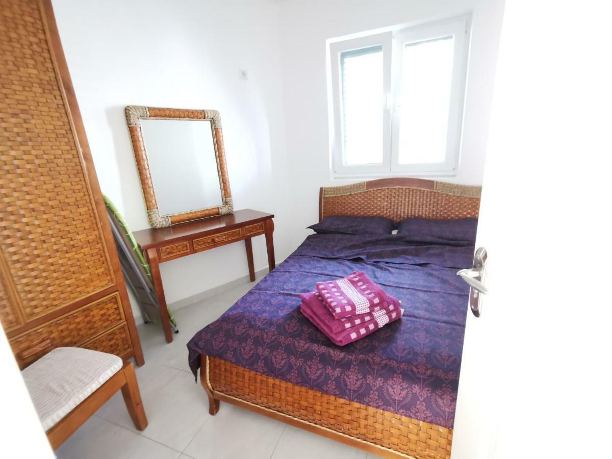 Apartments Rales Sveti Stefan Εξωτερικό φωτογραφία